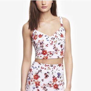 ❤️EXPRESS❤️White Floral Crop Top - XS